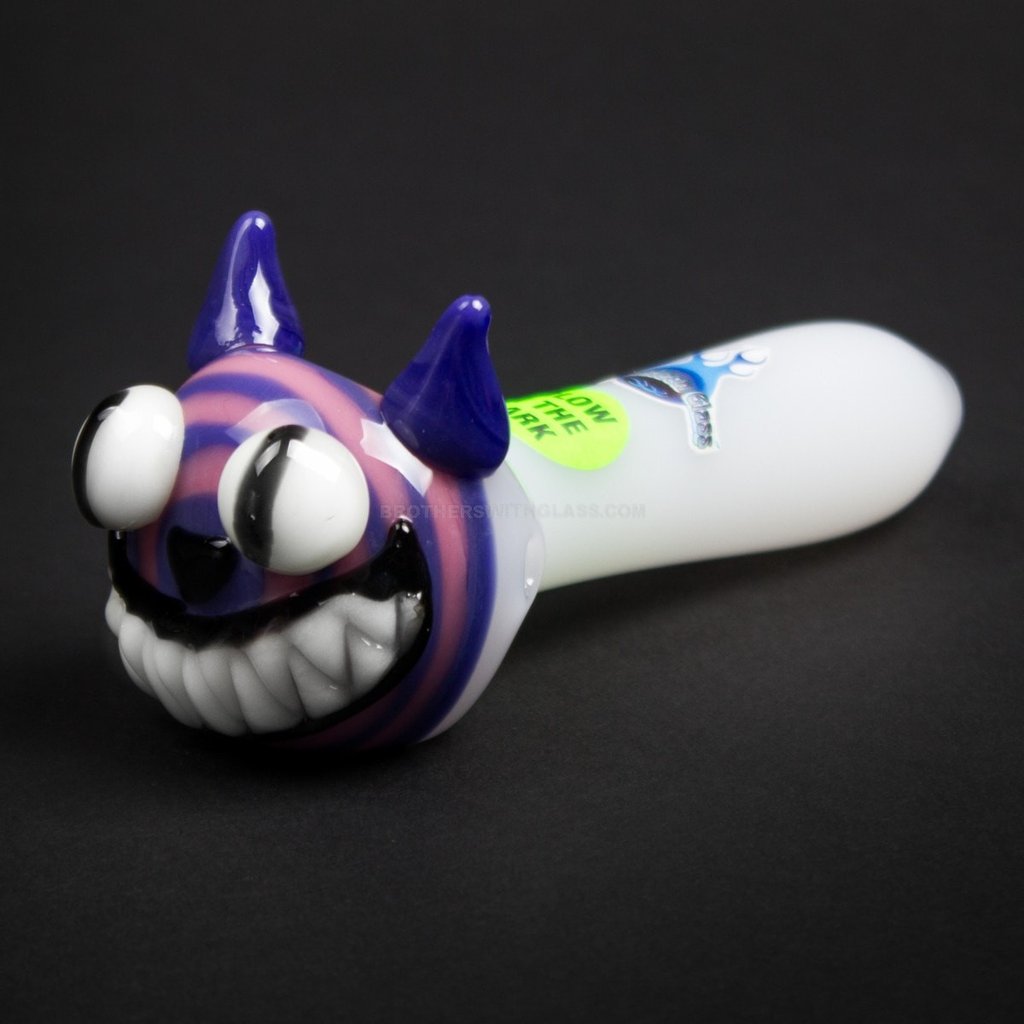 Hand pipe Chameleon Glass Cheshire Cat Glow Hand Pipe