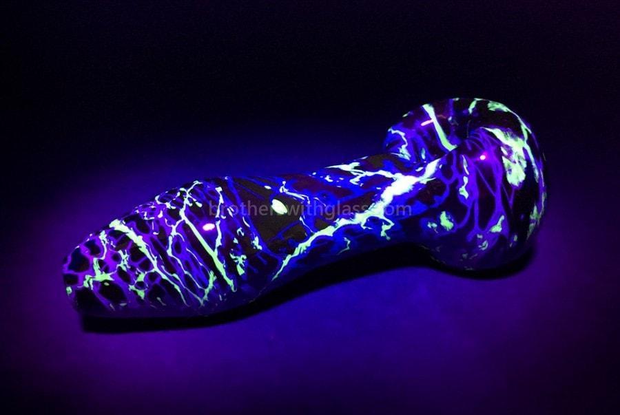 Hand pipe Chameleon Glass Black Granite Hand Pipe With Illuminati