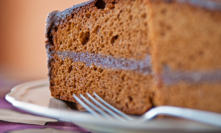 How to Make Cannabis-Infused Gingerbread Mini Cakes