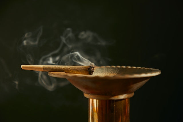 How to Roll a Hash Hole: The Perfect Cannabis Experience